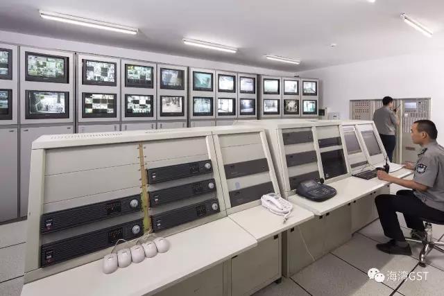 消防控制室接到火災(zāi)報(bào)警信號(hào)后如何處理？